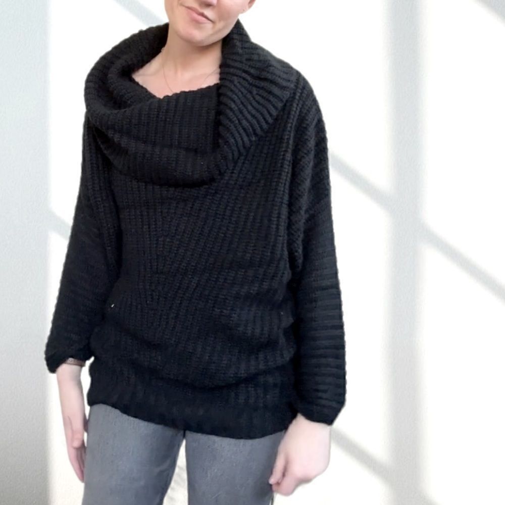 Umgee Pullover Slouchy Black Cowl/ Off The Shoulder Sweater Sz M